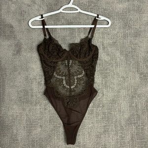 ARITZIA Lace Encore Bodysuit